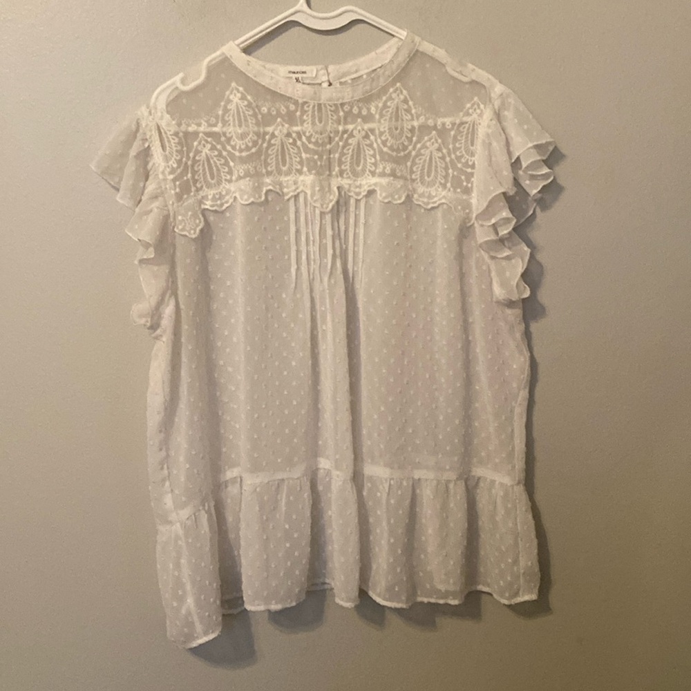 Maurice's White/Off-White Sheer Dotted Texture Ruffle Blouse [Size: XL]